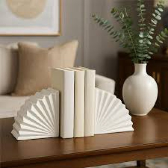 NWT Style House Ruffled Matte Bookends full set spans 12.6” x 3.94” x 6.1” - Picture 6 of 9